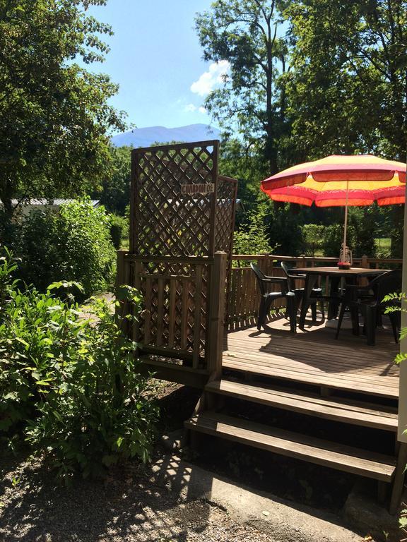 埃姆布能 Camping Les Grillons酒店 外观 照片